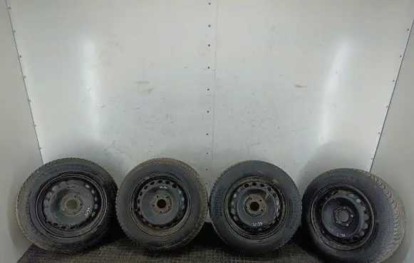 Renault Megane III R15 steel rim 