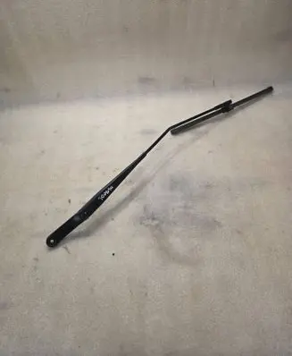 Front wiper blade arm