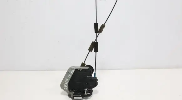 Lexus IS 220D-250-350 Rear door lock 6C3110