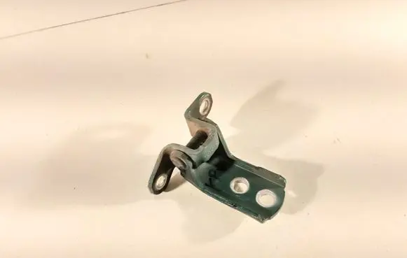 Toyota Yaris Front door upper hinge