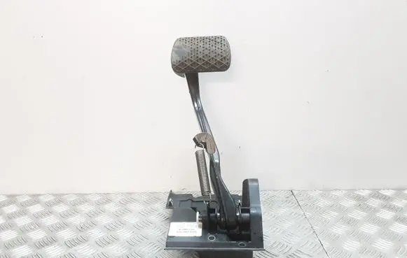 Mercedes-Benz C W203 Brake pedal A2032907401