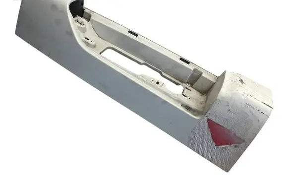 Renault Trafic III (X82) Rear/tail light trim molding 265a66524r