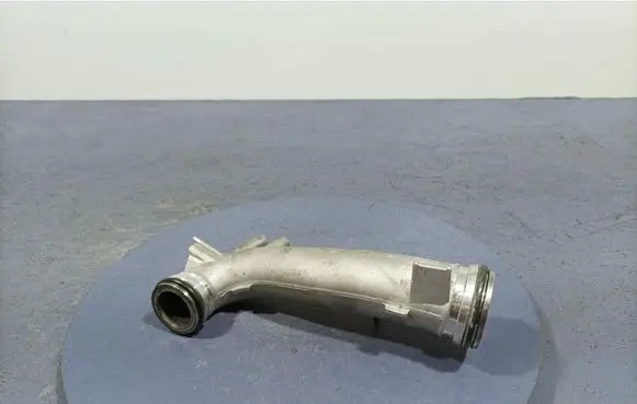 BMW X5 E53 Air intake hose/pipe 8596270