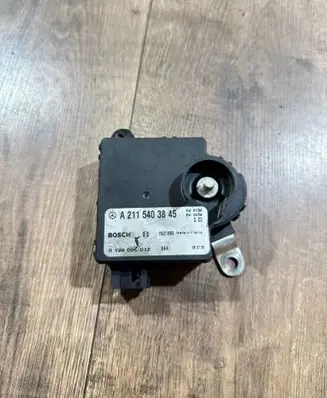 Mercedes-Benz E W211 Charging relay A2115403845 0199004012 150216B0