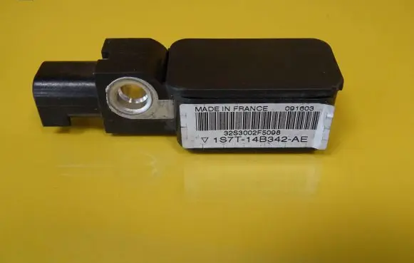 Ford Mondeo MK II Airbag deployment crash/impact sensor 1S7T-14B342-AE