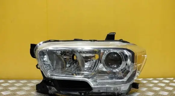 Toyota Tacoma III Headlight/headlamp TOYOTA-TACOMA