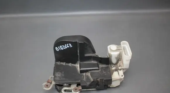 Alfa Romeo 147 Front door lock