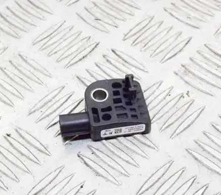 Tesla Model S Airbag deployment crash/impact sensor 100901700A