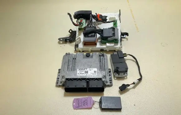 Polestar 2 Engine ECU kit and lock set 32349194 P0032349194 T2107180473