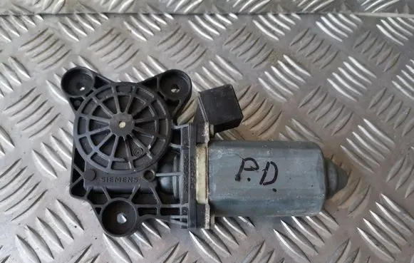 Mercedes-Benz S W220 Front door window regulator motor 