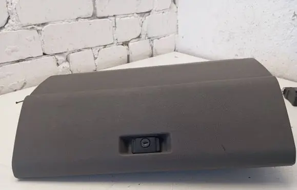 Volkswagen Transporter - Caravelle T4 Glove box 701857095A 701857095