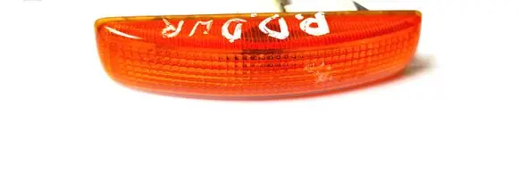 Land Rover Discovery 3 - LR3 Front fender indicator light XGB000072