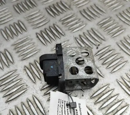 Renault Master III Coolant fan relay 7700432632