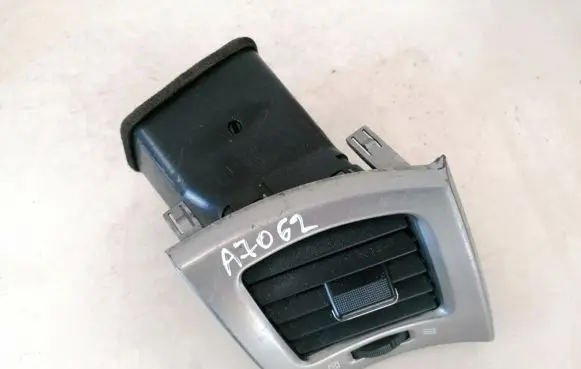 Toyota Avensis Verso Dash center air vent grill 5566044080 55660-44080