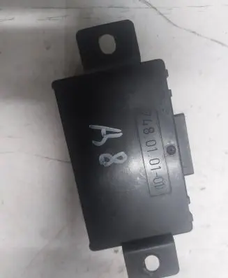 Audi A8 S8 D2 4D Alarm control unit/module 4D0951173D