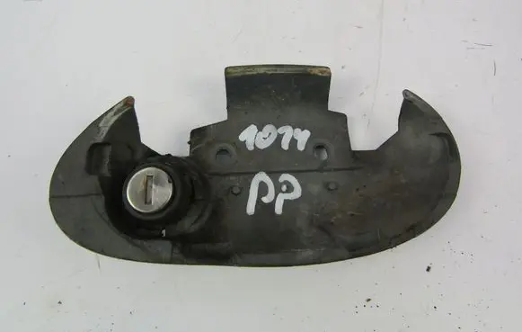 Opel Corsa C Front door lock (next to the handle) 