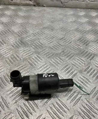 Renault Laguna III Windscreen/windshield washer pump 8200031805