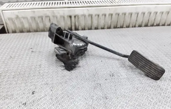 Opel Zafira A Accelerator throttle pedal GM9202343