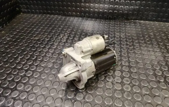 Citroen C4 II Starter motor 9674077280