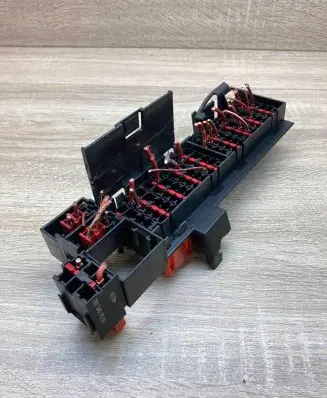 Mercedes-Benz E W210 Fuse box set 0015459501 2105460543