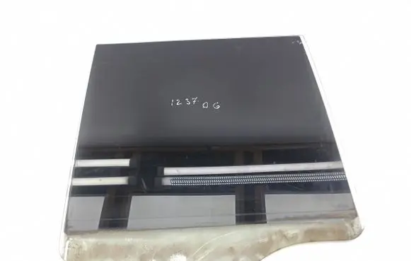 Rear door window glass