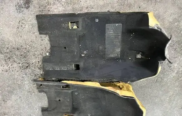 Mercedes-Benz GLS X167 Front floor carpet liner A167