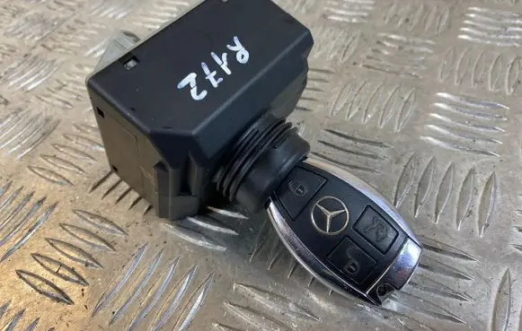 Mercedes-Benz SLK R172 Ignition lock A2129056801 12538531 1009359800