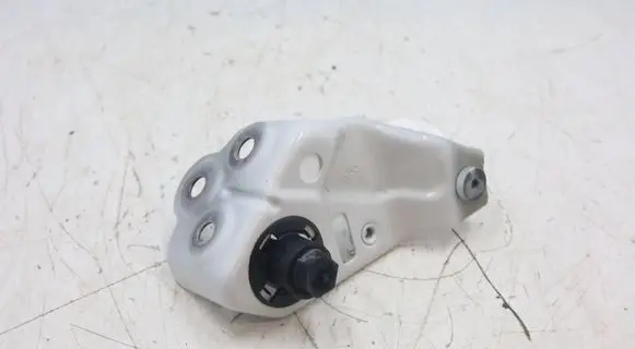 BMW X5 G05 Fender mounting bracket 7418215MWGK3006 7418215