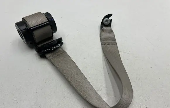 Chrysler Pacifica Rear seatbelt 6361237 TS5152710371