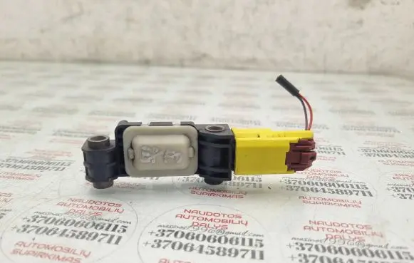 Seat Exeo (3R) Airbag deployment crash/impact sensor 8J0959651