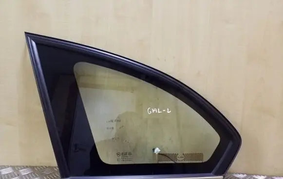 Chevrolet Captiva Rear side window 96622512
