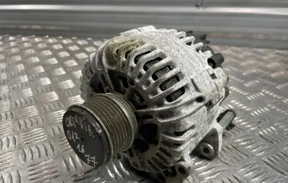 Skoda Octavia Mk2 (1Z) Generator/alternator LRA02291