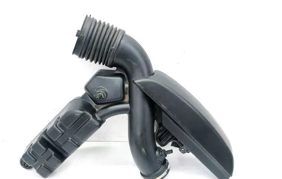 Dodge Durango III Intake resonator 68251622AD