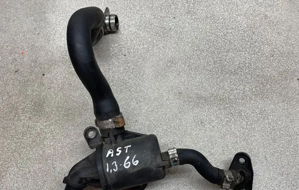 Opel Astra H Breather/breather pipe/hose 55185372