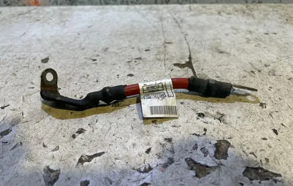 BMW 4 F32 F33 Positive cable (battery) 86168110 1922014 E2B6024