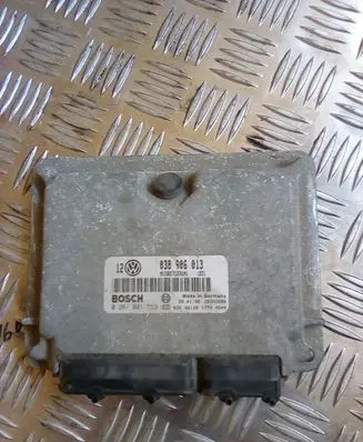 Volkswagen Golf IV Engine control unit/module 038906013