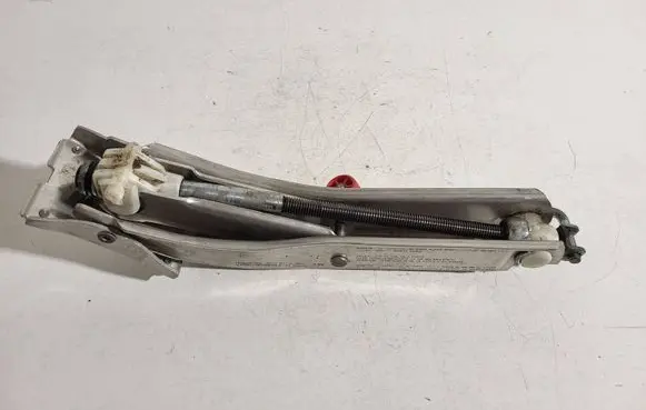 Audi 100 S4 C4 Lift Jack 4D0011031A