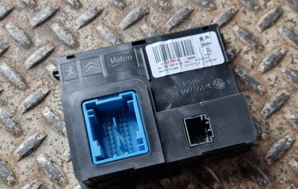Opel Grandland X Air conditioning/heating control unit 9832228080