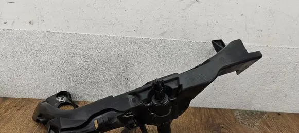 BMW 3 E92 E93 Headlight/headlamp mounting bracket 7154724