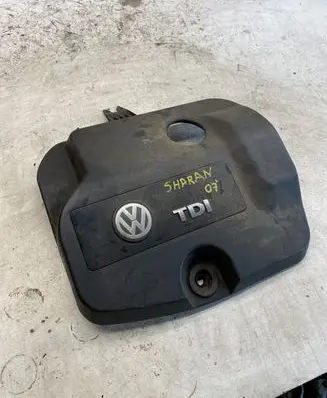Engine cover (trim)