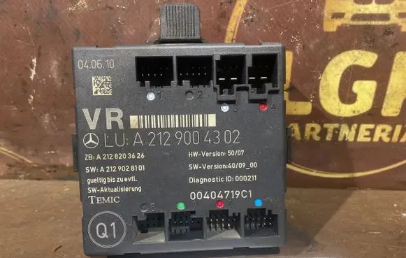 Mercedes-Benz C W204 Door control unit/module A2129004302