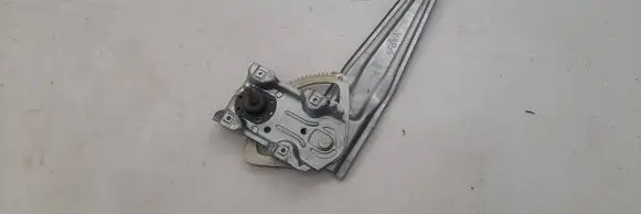 Rear door manual window regulator