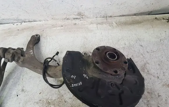 Audi A4 S4 B7 8E 8H Front wheel hub