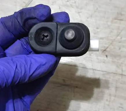 Suzuki Vitara (LY) Front door sensor D000