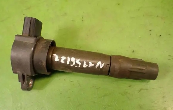 Mitsubishi Colt High voltage ignition coil MN195616