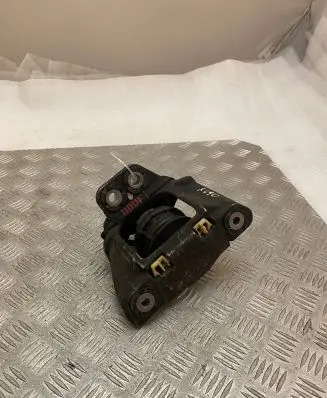 Volvo XC90 Engine mount bracket 31480353