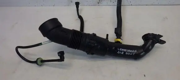 Opel Crossland X Turbo air intake inlet pipe/hose 9824569380