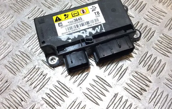 Opel Insignia A Airbag control unit/module 13503645