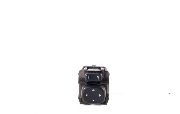 Toyota Avensis T270 Wing mirror switch 84872-05030