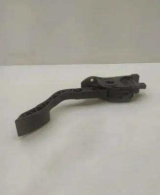 Volvo V40 Accelerator throttle pedal 31280596